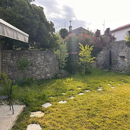 Privat Garden House In Krk Center - Hiden Garden Romance At Casa Maritim Krk Town